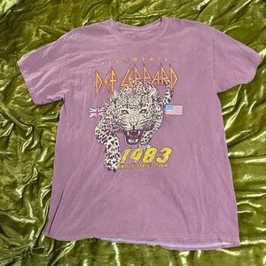 Def Leppard  graphic tee